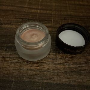 Charlotte Tilbury Crème Eyeshadow in Champagne